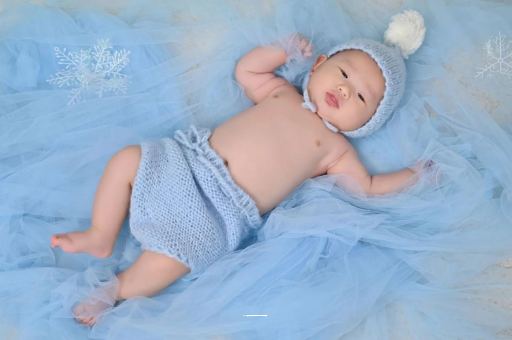 湘西宝宝睡觉只有头出汗 湘西宝宝睡觉只有头出汗