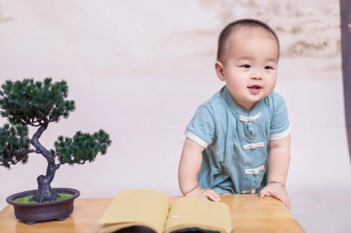 湘西宝宝爱吐奶是什么原因