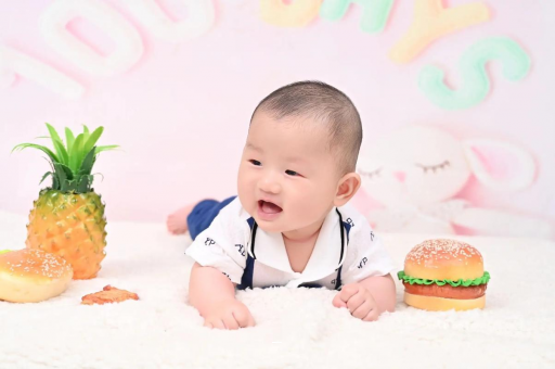 湘西宝宝脸上有红疙瘩 湘西宝宝脸上有红疙瘩